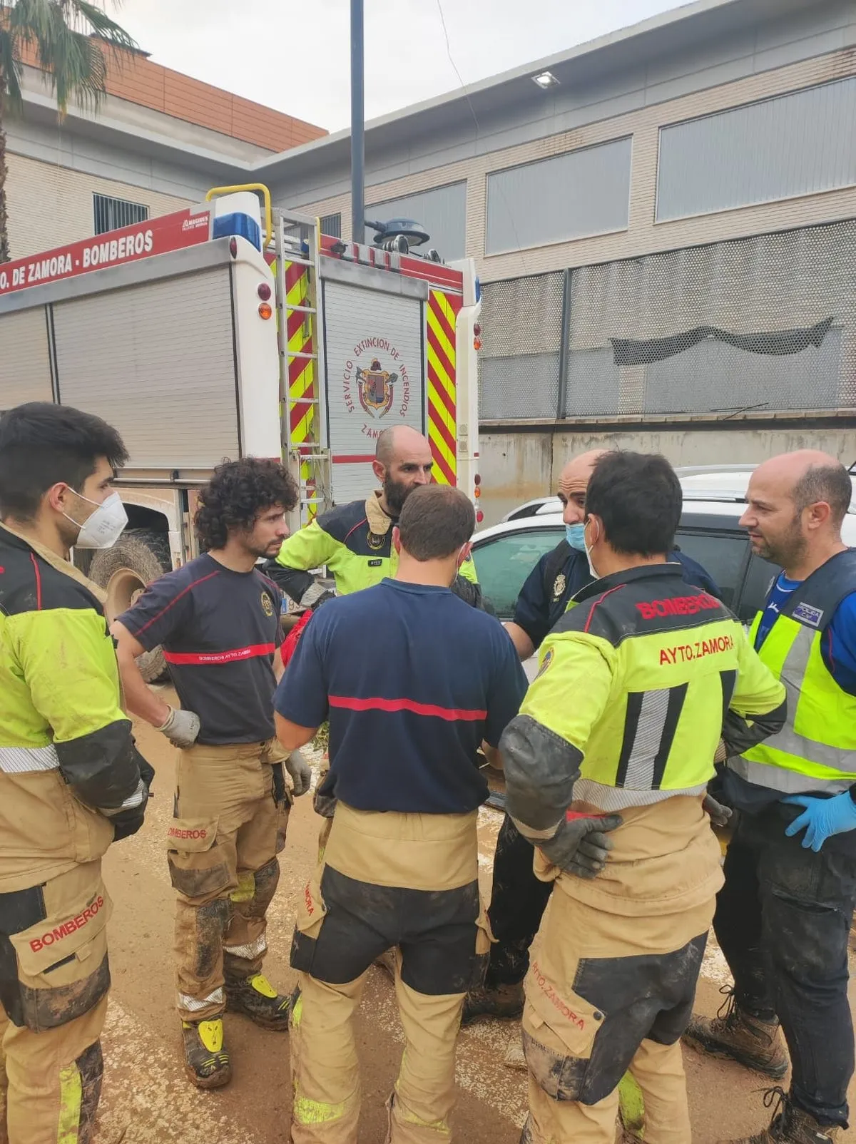 Imágenes facilitadas por Javier Sendín de su primer viaje a Paiporta (Valencia) 