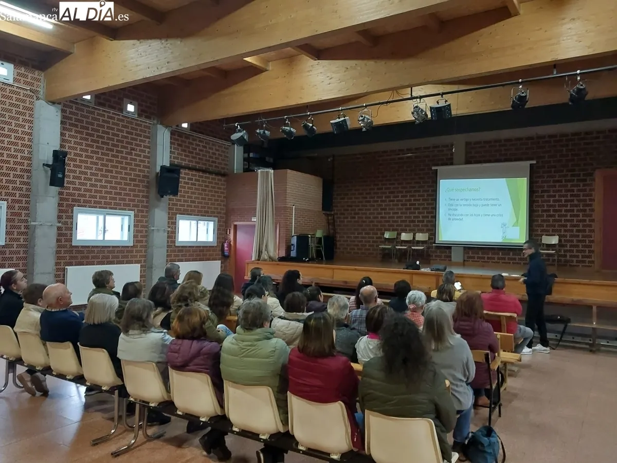 Charla sobre cómo actuar en caso de emergencia sanitaria impartida por Ramón Sevillano 