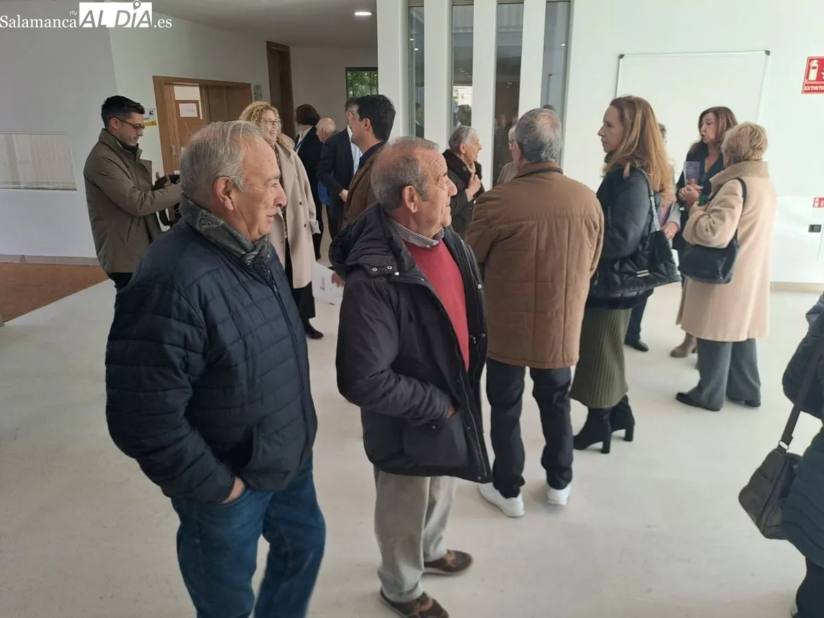 Inauguración del nuevo Centro Municipal de Mayores en la Zona Trastormes, ubicado en la calle Francisco Maldonado. Foto de Víctor Jiménez