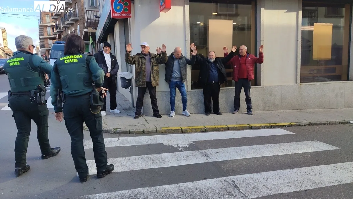 Simulacro de la Guardia Civil en Vitigudino / CORRAL