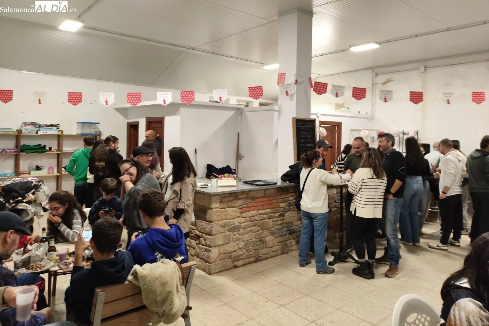 Castañada con vino dulce en Cerralbo para celebrar el Día de los Difuntos 