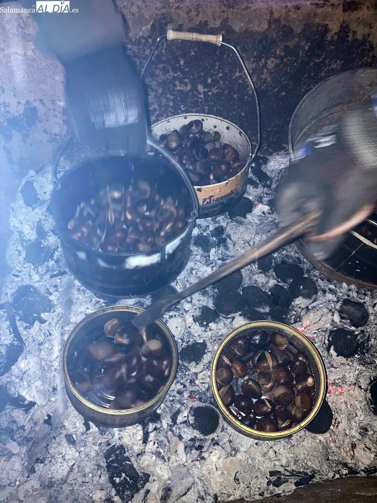Castañada con vino dulce en Cerralbo para celebrar el Día de los Difuntos 
