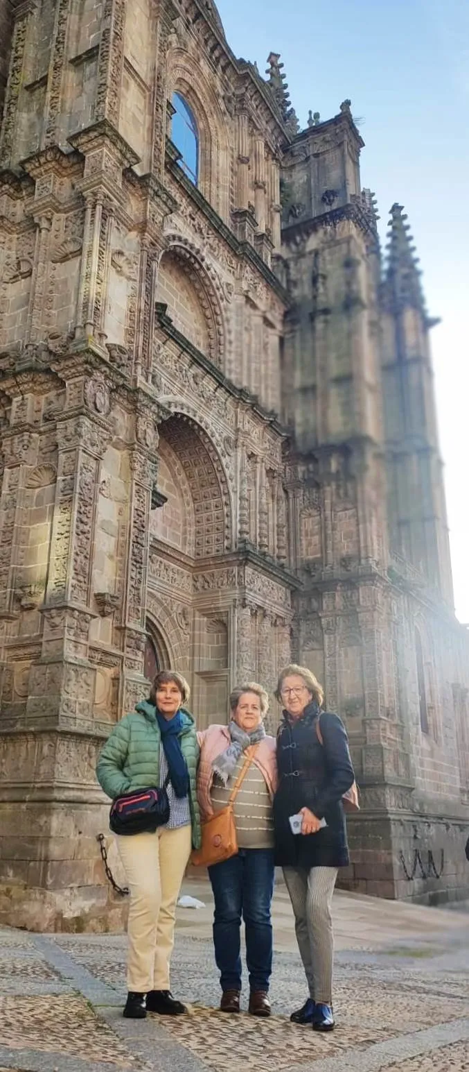 Foto 2 - Integrantes de Amanecer disfrutan de una excursi&oacute;n hasta Plasencia