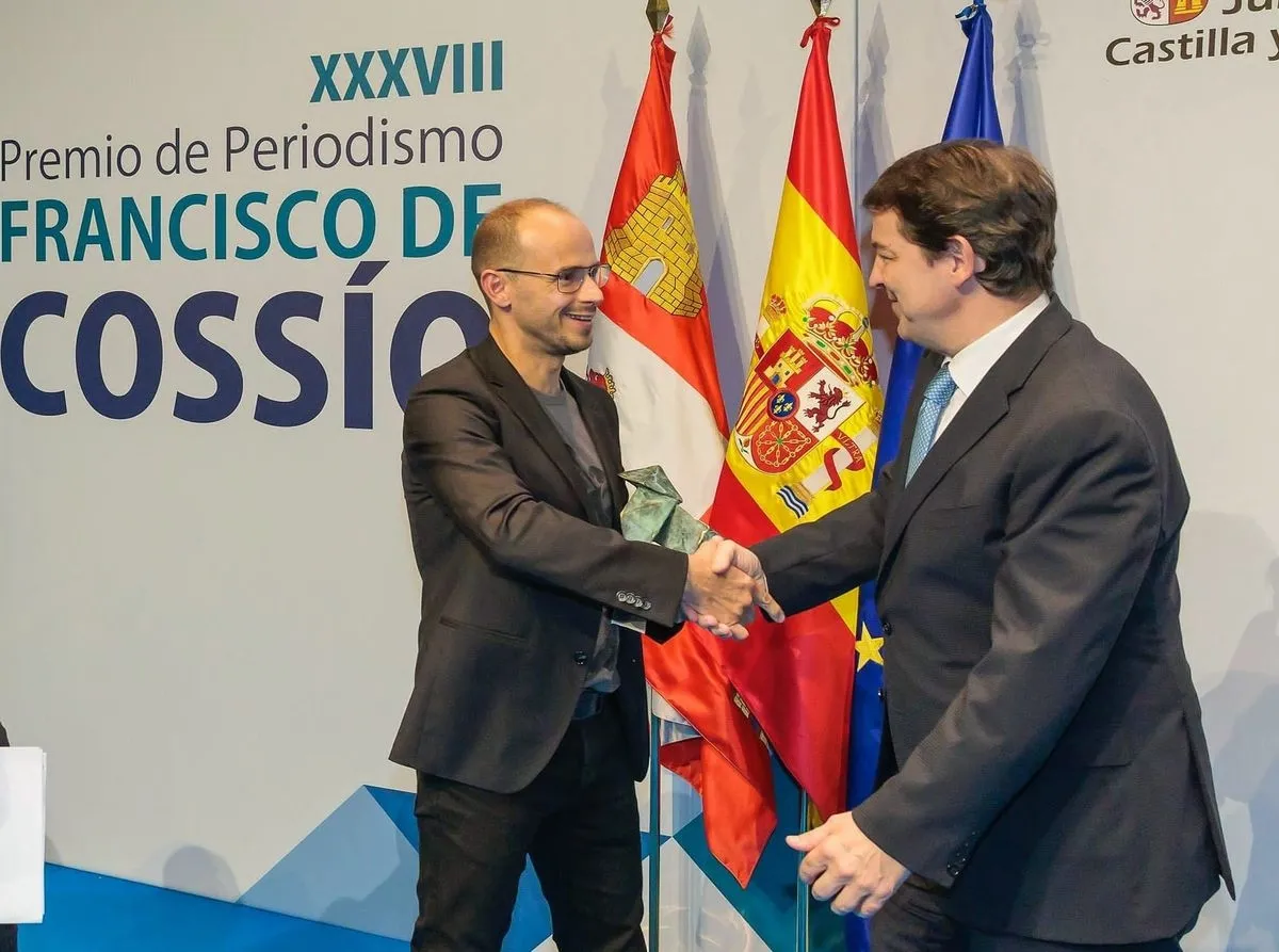 Foto 5 - Jos&eacute; Vicente recibe el Premio Coss&iacute;o en la modalidad de Fotograf&iacute;a