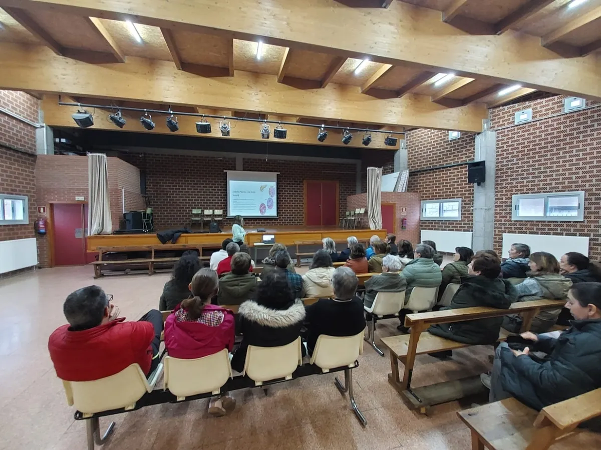 La enfermera Cecilia Vicente habló sobre 'Educación para la salud grupal, diabetes e hipertensión arterial'.