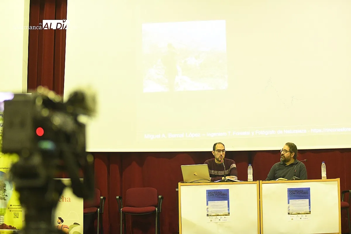 Foto 5 - Sancti-Sp&iacute;ritus re&uacute;ne a especialistas para tratar el futuro de las dehesas