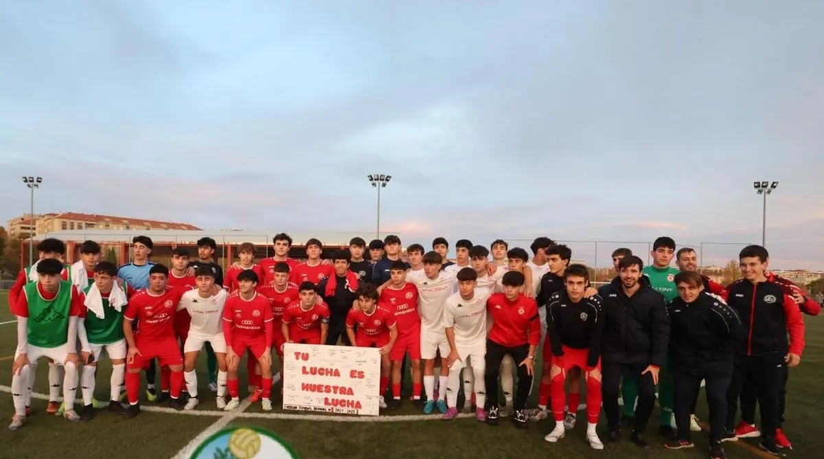 Los diferentes equipos del Hergar mostraron su apoyo a Iker