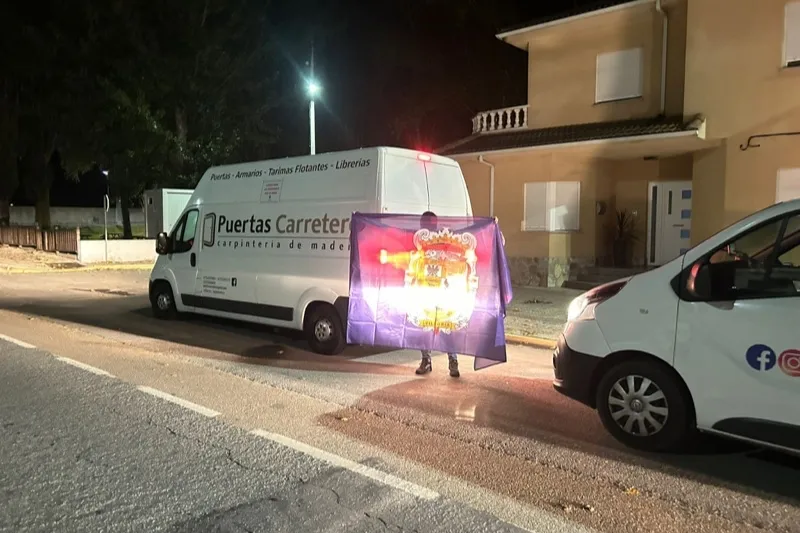 Foto 4 - Cinco furgonetas y un cami&oacute;n parten de Villoria cargados de ayuda para los afectados por la DANA