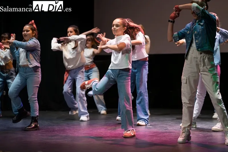 Foto 16 - &lsquo;Alba de Tormes con Valencia&rsquo; recauda 2595 euros para el CEIP Rosa Serrano de Paiporta
