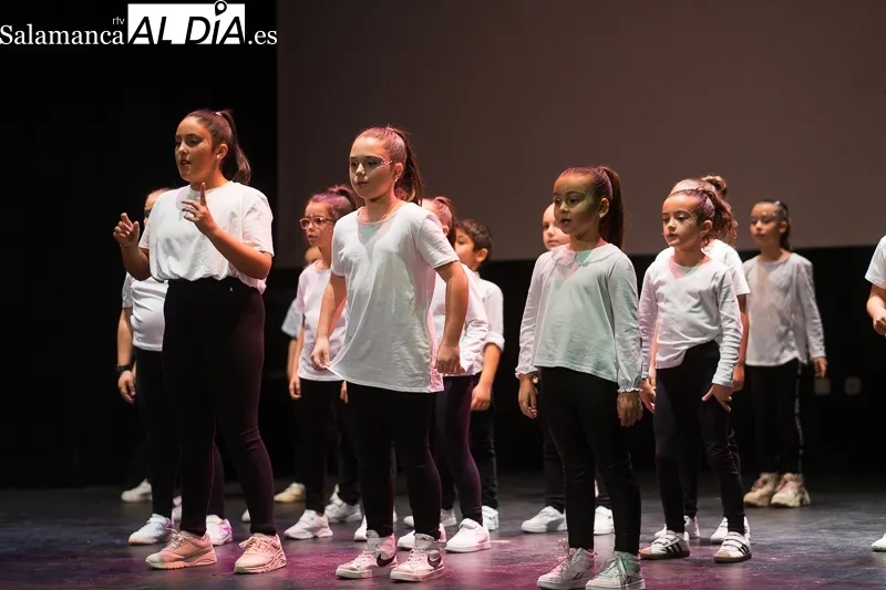 Foto 7 - &lsquo;Alba de Tormes con Valencia&rsquo; recauda 2595 euros para el CEIP Rosa Serrano de Paiporta