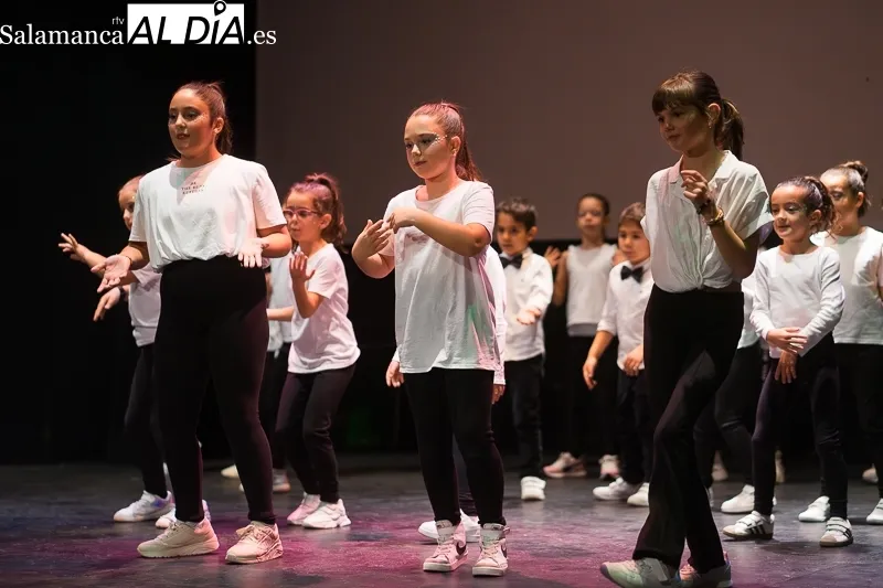 Foto 6 - &lsquo;Alba de Tormes con Valencia&rsquo; recauda 2595 euros para el CEIP Rosa Serrano de Paiporta