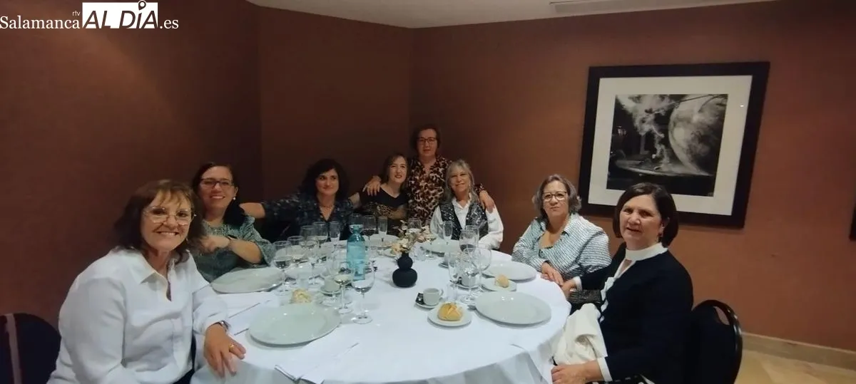 Fiesta homenaje a Marita Ruano López, auxiliar de clínica del Hospital de Salamanca, por su jubilación