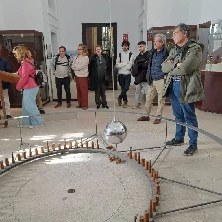 Foto 4 - Una treintena de socios de Astr&oacute;briga visitan el Real Observatorio de Madrid