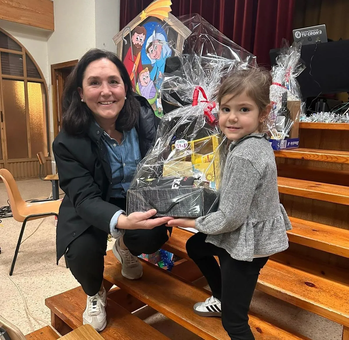 Foto 6 - La AMPA de Misioneras-Santa Teresa lleva a cabo una chocolatada y un bingo solidario