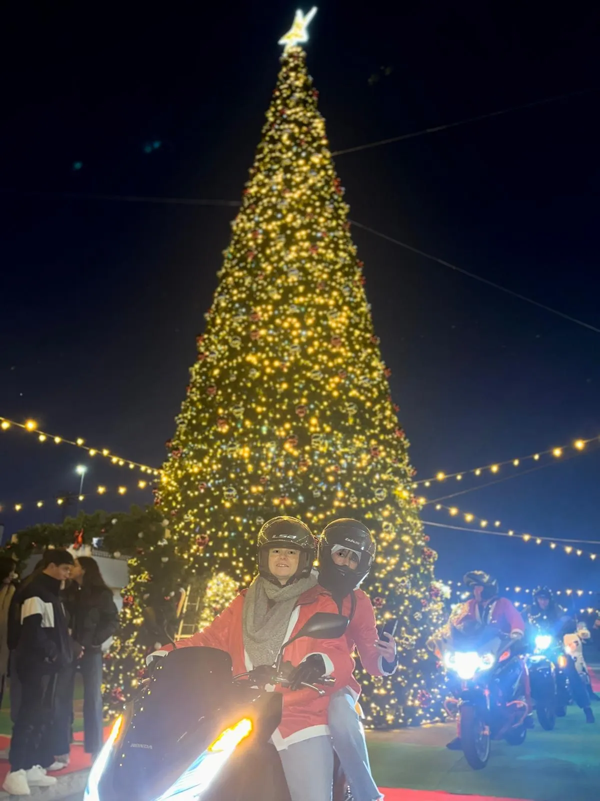Foto 6 - El Mercado Hispanoluso recibe la San Silvestre motera de &lsquo;Ases da Raia&rsquo;