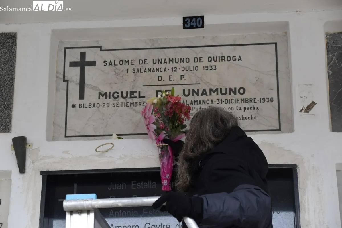 Homenaje a Unamuno en el Cementerio de Salamanca | FOTOS: Vanesa Martins