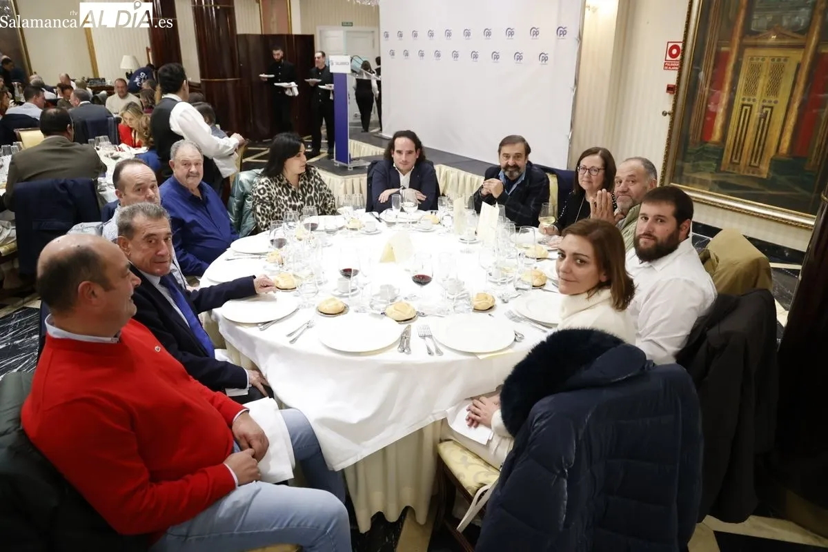 Alfonso Fernández Mañueco en la comida de Navidad del PP de Salamanca | FOTO: David Sañudo  
