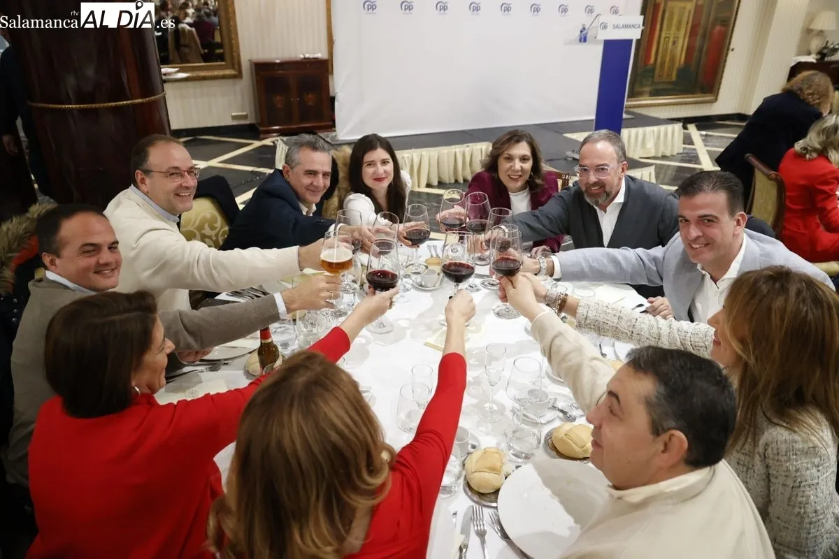 Alfonso Fernández Mañueco en la comida de Navidad del PP de Salamanca | FOTO: David Sañudo  