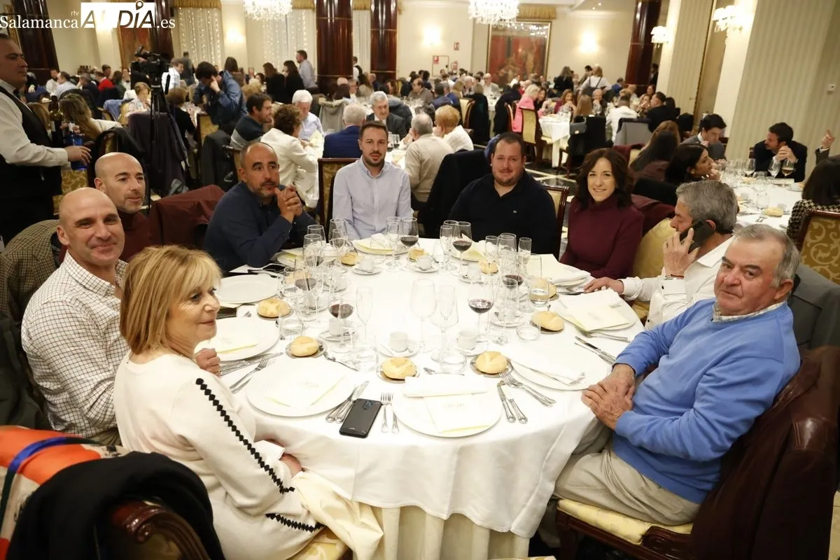 Alfonso Fernández Mañueco en la comida de Navidad del PP de Salamanca | FOTO: David Sañudo  