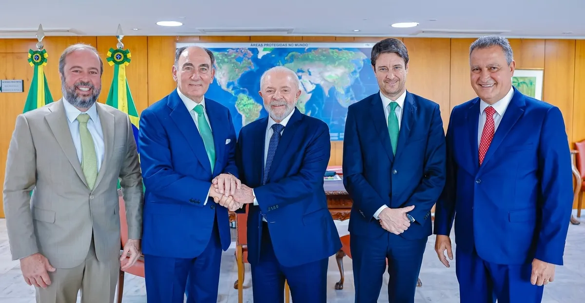 Foto 2 - Gal&aacute;n se re&uacute;ne con el Presidente Lula en Brasilia y le reafirma el compromiso con Brasil 