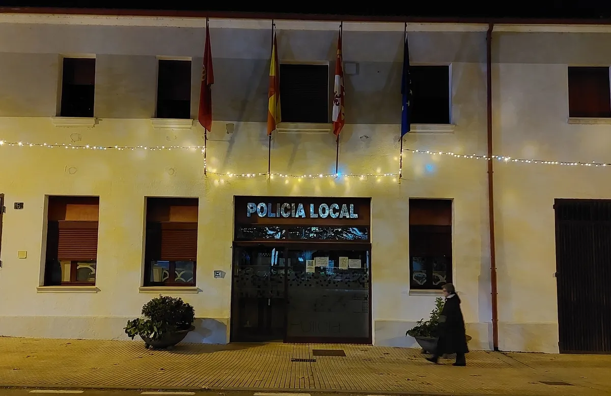 Foto 6 - Uno de los &aacute;rboles de la Glorieta del &Aacute;rbol Gordo incorpora iluminaci&oacute;n