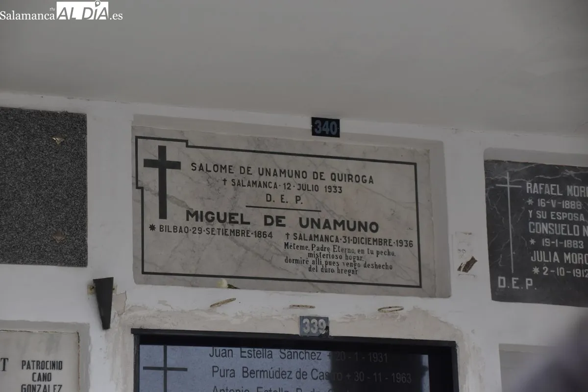 Homenaje a Unamuno en el Cementerio de Salamanca | FOTOS: Vanesa Martins