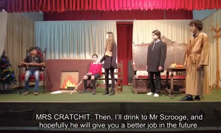 Foto 2 - El IES Fray Diego difunde el v&iacute;deo de la adaptaci&oacute;n de sus alumnos del &lsquo;Cuento de Navidad&rsquo; de Dickens