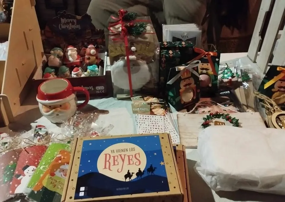 Foto 6 - Fuenteguinaldo festeja la llegada de la Navidad de la mano de las Damajuanas