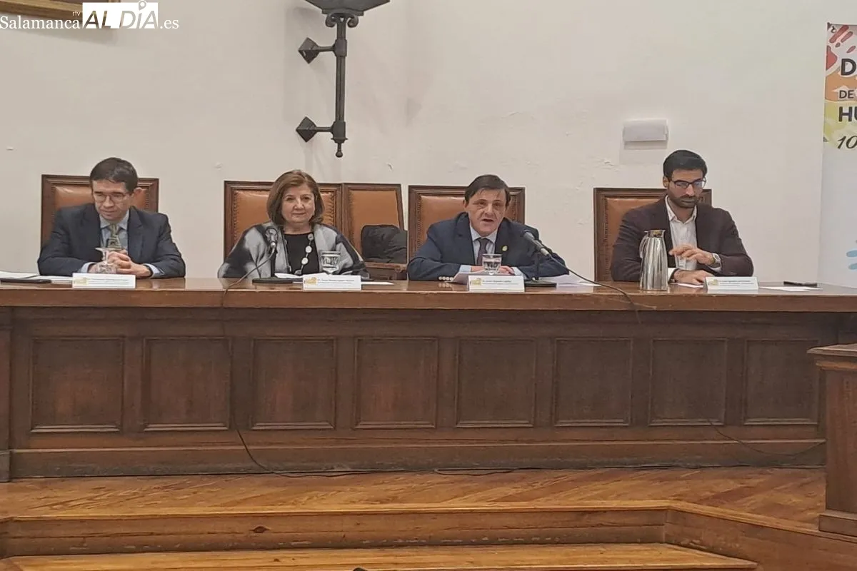 La generaciones futuras, protagonistas en el 76 aniversario de los Derechos Humanos en Salamanca | FOTOS: Víctor Jiménez