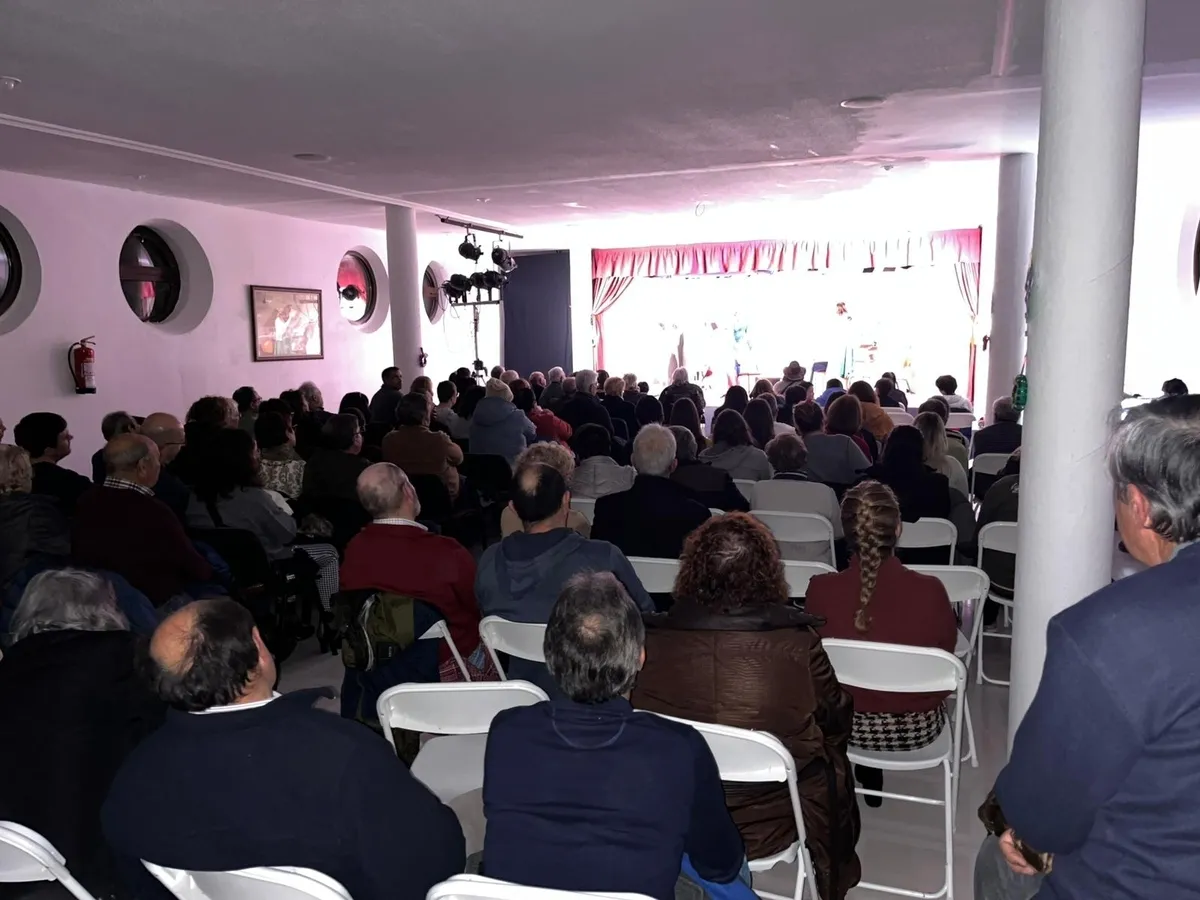 A la representación y posterior convite asistieron unas 160 personas 
