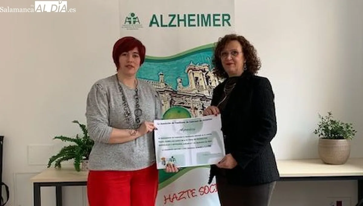 Foto 5 - Las asociaciones AECC, ALCER y AFA de Salamanca reciben las donaciones de los vecinos de Lumbrales