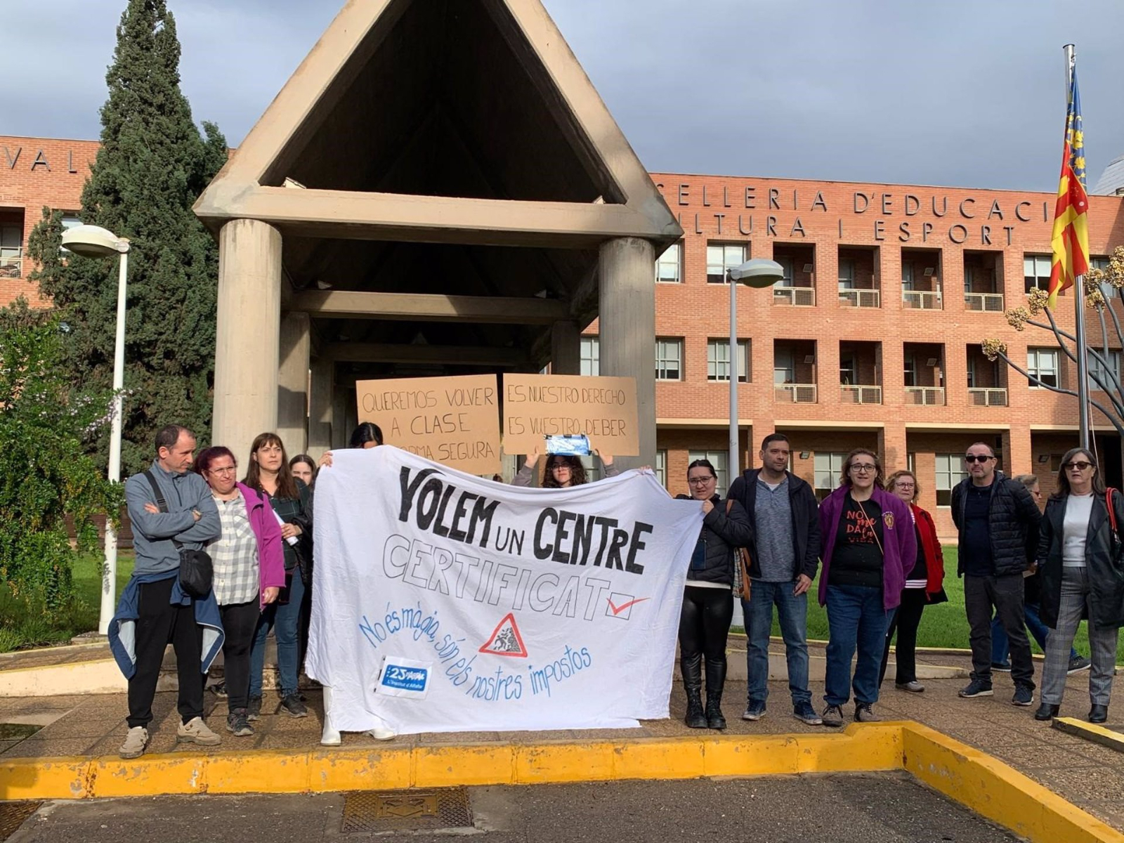 Las AMPA de centros afectados por la DANA exigen actuar con urgencia para que los niños puedan volver a las aulas