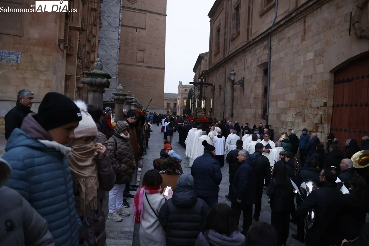 Peregrinación desde La Purísima hacia la Catedral en el inicio del Jubileo 2025 en Salamanca. Fotos: David Sañudo