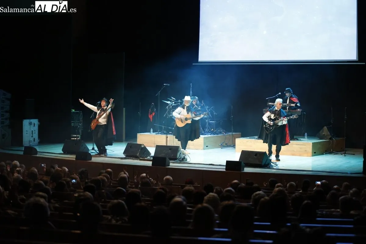 Concierto de Los Brincos en el Palacio de Congresos de Salamanca. Fotos: David Sañudo