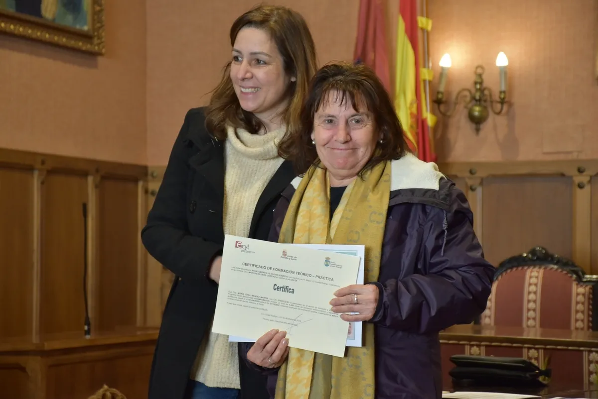 Foto 4 - Clausurado el programa Acompa&ntilde;ados, que ha prestado ayuda en 70 domicilios