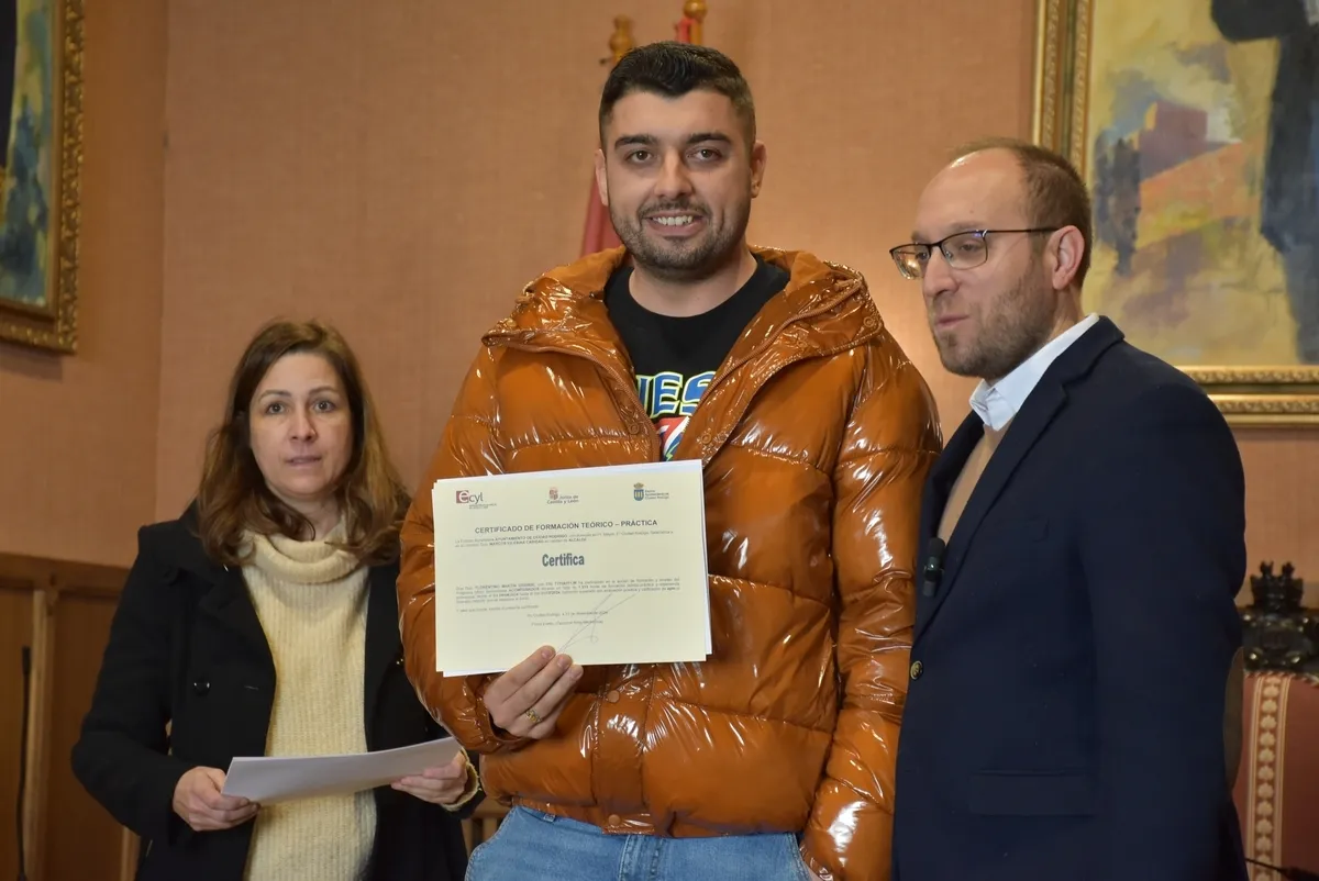 Foto 5 - Clausurado el programa Acompa&ntilde;ados, que ha prestado ayuda en 70 domicilios