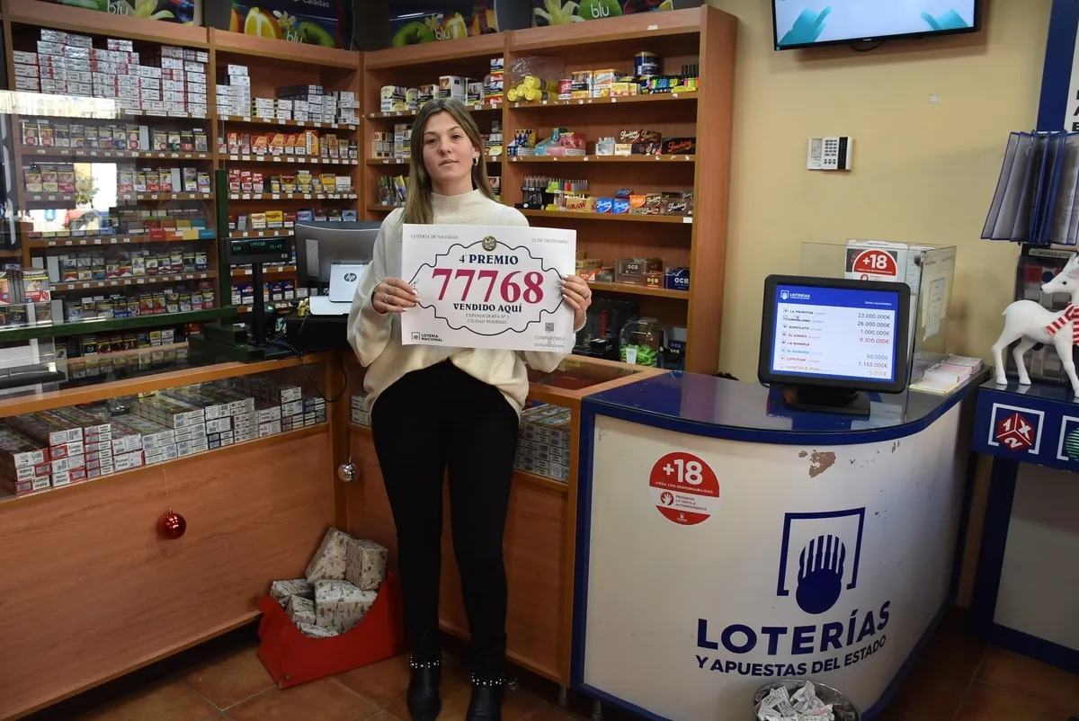 Foto 2 - Ajetread&iacute;sima y feliz ma&ntilde;ana post-Sorteo en los dos puntos de Ciudad Rodrigo que repartieron la suerte