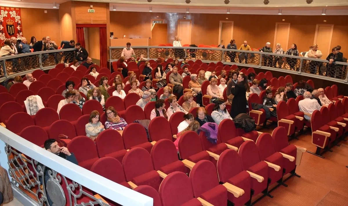 Foto 2 - Aires del &Aacute;gueda completa con sus villancicos el marat&oacute;n navide&ntilde;o del Teatro Nuevo