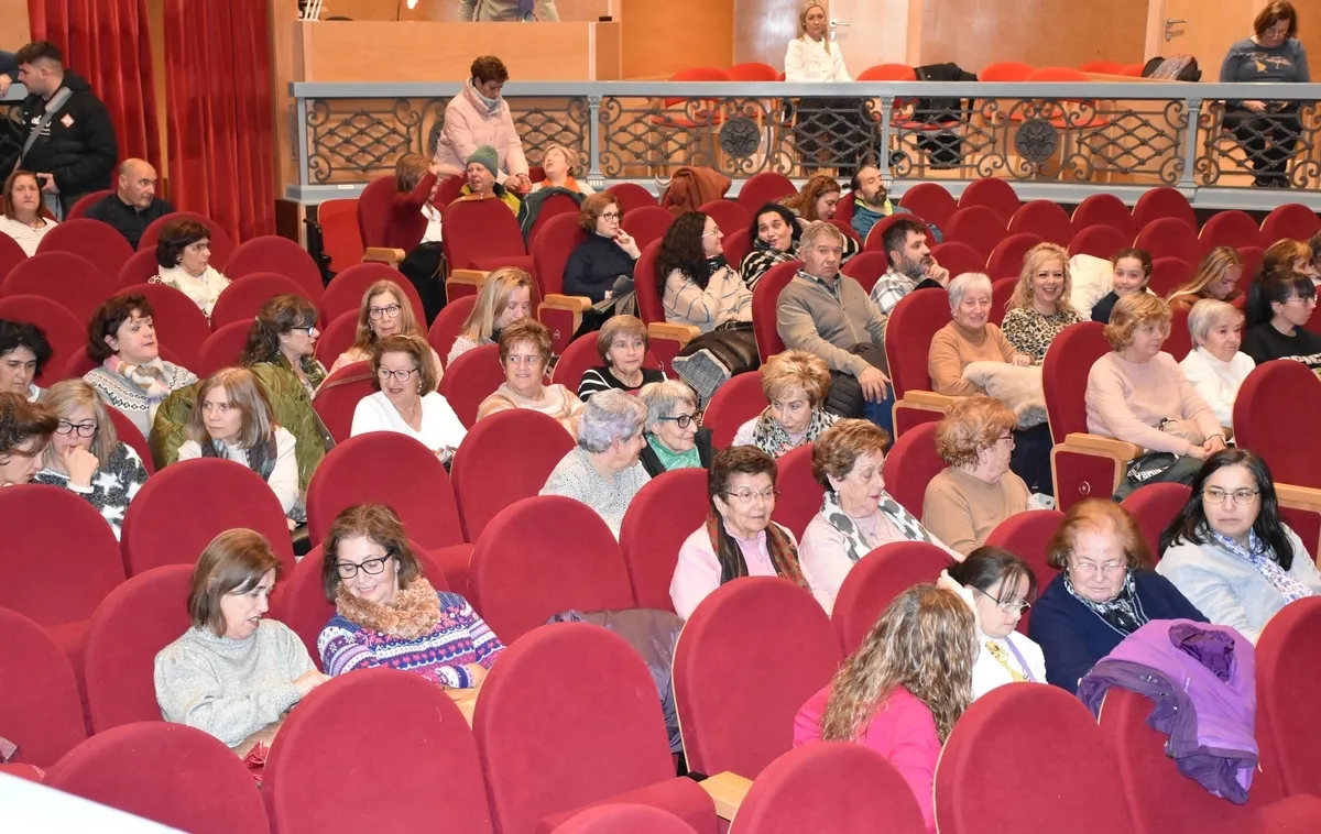 Foto 4 - Aires del &Aacute;gueda completa con sus villancicos el marat&oacute;n navide&ntilde;o del Teatro Nuevo