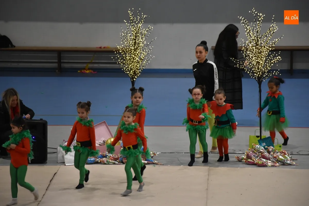 Foto 4 - El Club &Iacute;taca da lo mejor de s&iacute; ante familiares y amigos en su gala de Navidad
