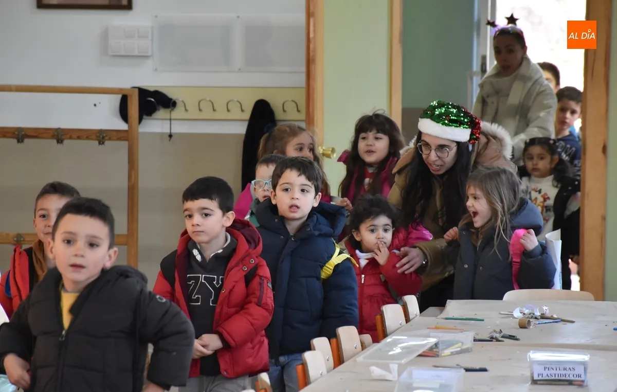 Foto 2 - Pap&aacute; Noel visita por sorpresa a los participantes en Conciliamos en Navidad