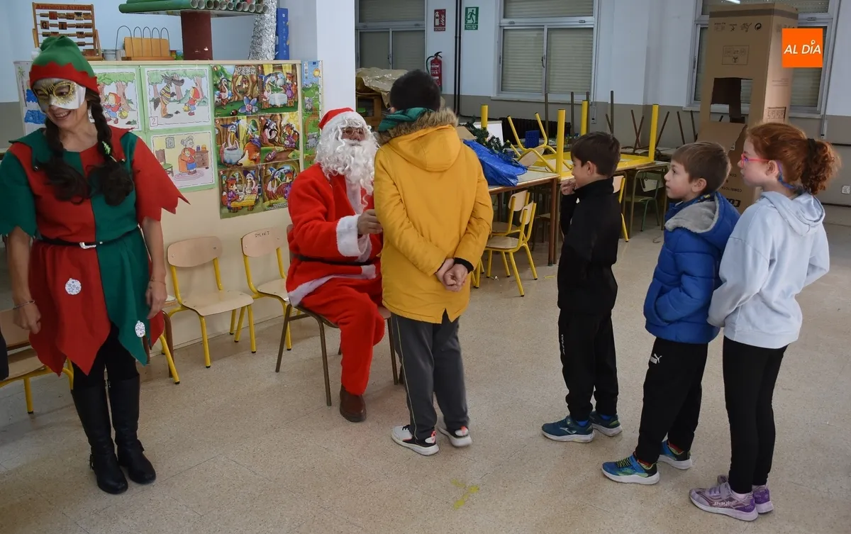 Foto 8 - Pap&aacute; Noel visita por sorpresa a los participantes en Conciliamos en Navidad