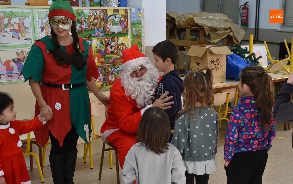 Foto 10 - Pap&aacute; Noel visita por sorpresa a los participantes en Conciliamos en Navidad