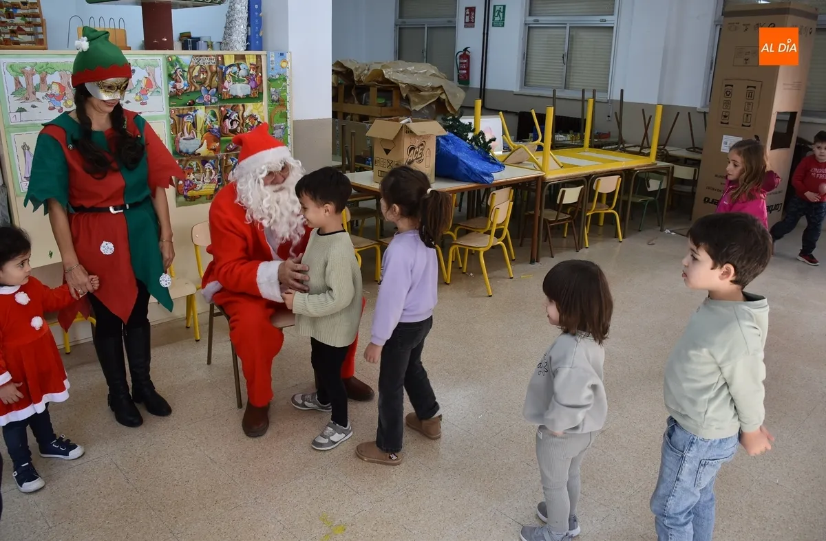 Foto 11 - Pap&aacute; Noel visita por sorpresa a los participantes en Conciliamos en Navidad