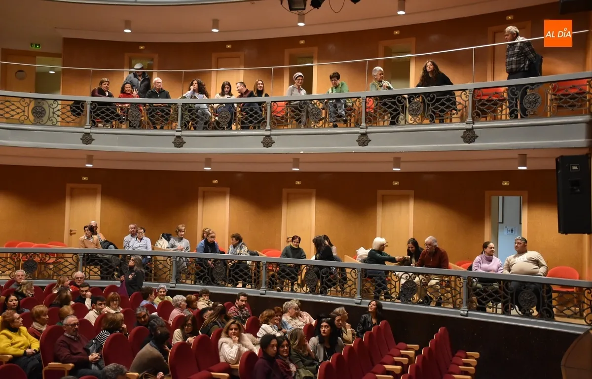 Foto 2 - La Banda de M&uacute;sica pone el broche con su esp&iacute;ritu navide&ntilde;o al 2024 del Teatro Nuevo