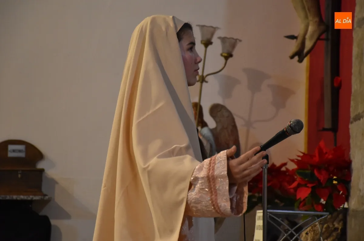 Foto 7 - Los j&oacute;venes de San Andr&eacute;s ofrecen un auto sacramental como complemento a la Misa del Gallo