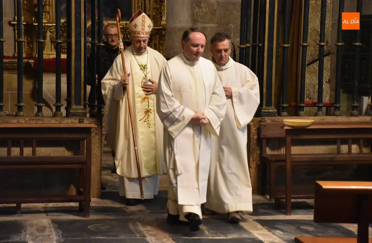 Foto 4 - El Obispo preside en la Catedral la Misa Estacional con motivo de la Natividad del Se&ntilde;or