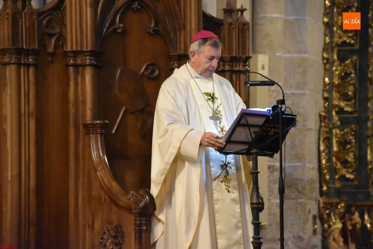 Foto 5 - El Obispo preside en la Catedral la Misa Estacional con motivo de la Natividad del Se&ntilde;or