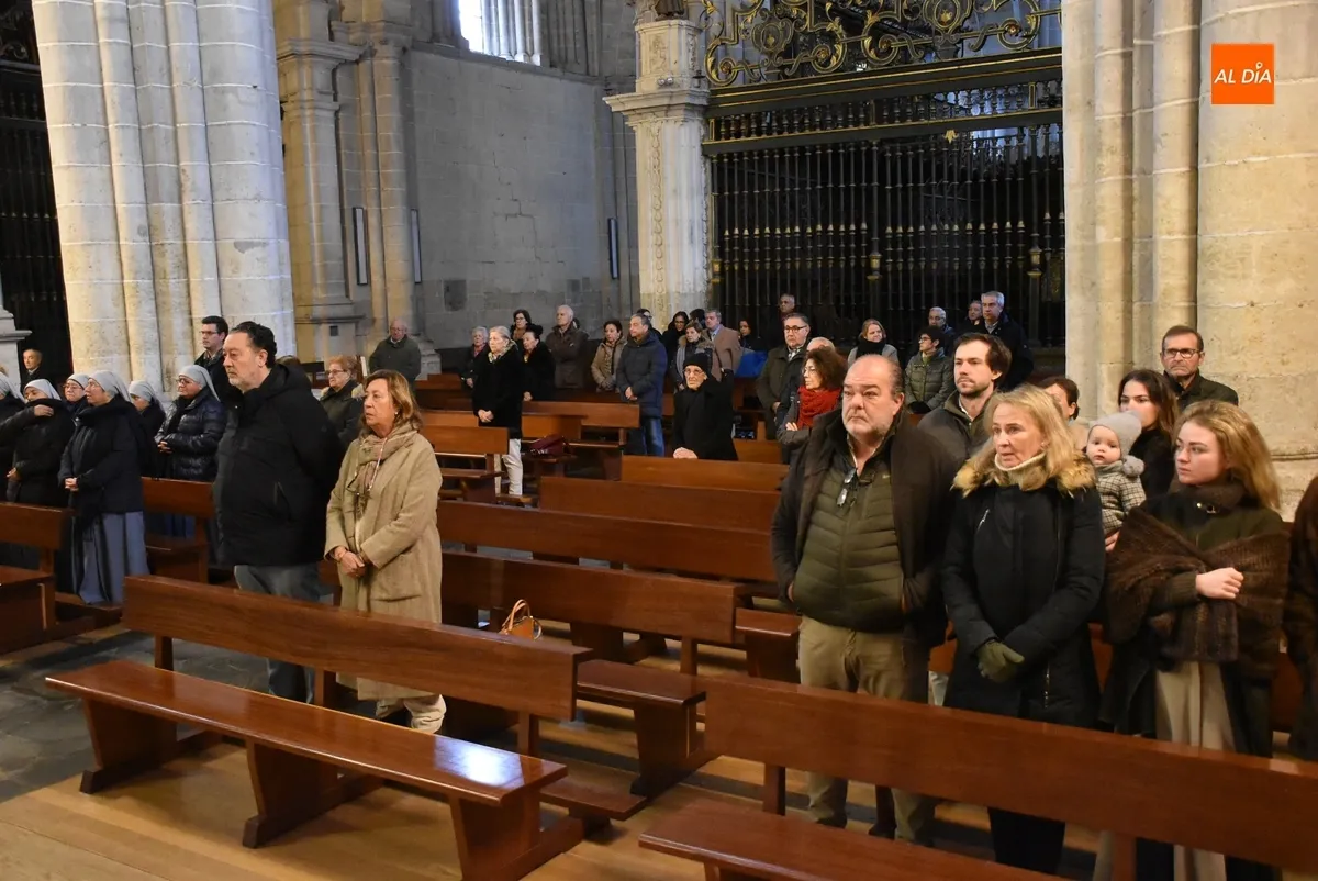 Foto 6 - El Obispo preside en la Catedral la Misa Estacional con motivo de la Natividad del Se&ntilde;or