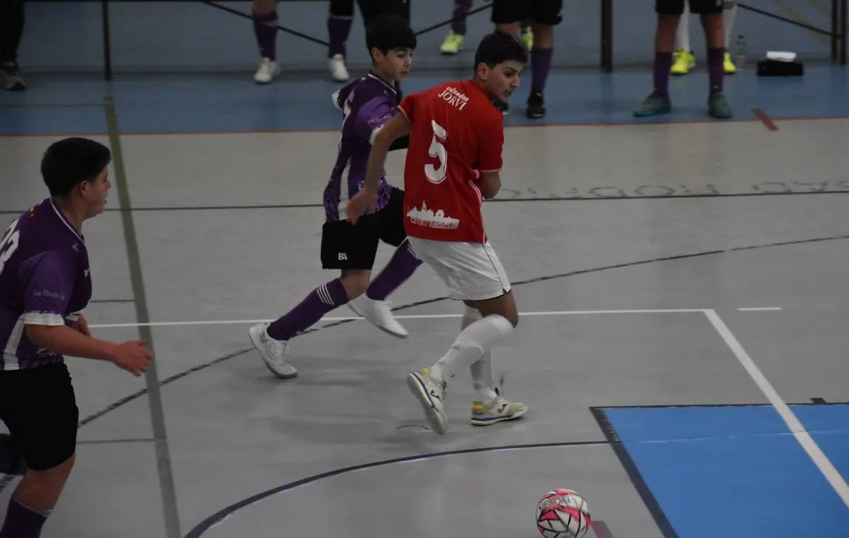 Foto 3 - #M [20|22 DIC] Contundente goleada para cerrar el a&ntilde;o del III Cadete ante un rival parejo en la tabla